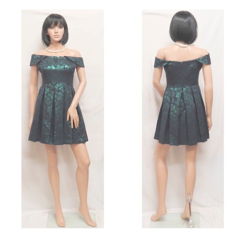 Off Shoulder Metallic Jacquard Fit Flare Dress Shimmer Green Gianni Bini‎ Large